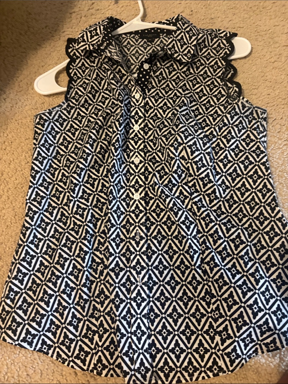 Talbots Black & White Geometric Sleeveless Button-Front Camisole